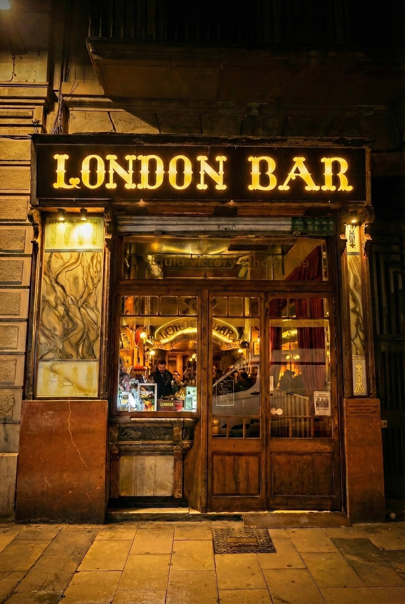 London Bar