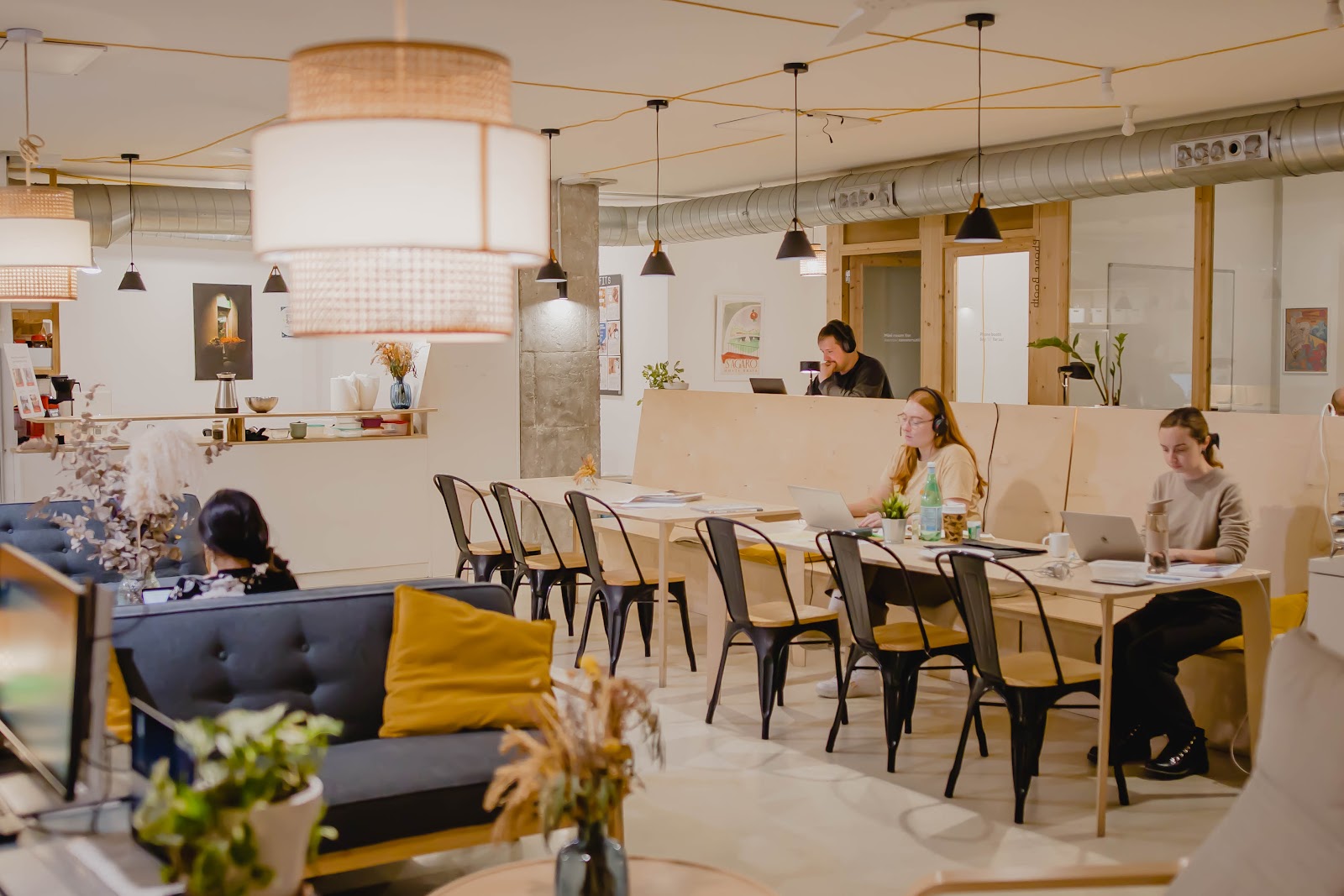 MOB Caterina - Coworking and Office Space